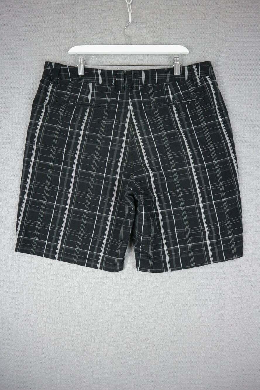 O'Neill Black and Gray Plaid Casual Walk Shorts Mens 38W